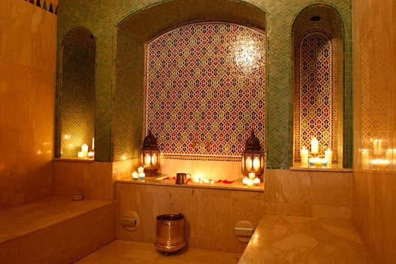 Walking Tour + Traditional Hammam - Image 5