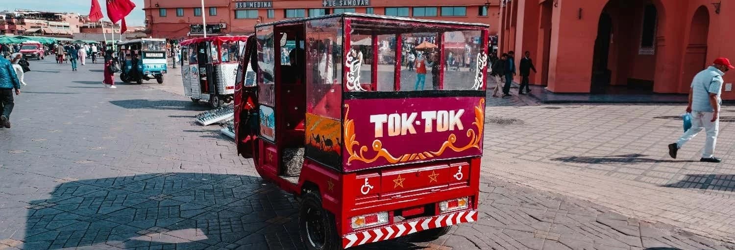 Visite privée en tuk-tuk à Marrakech - Image 1